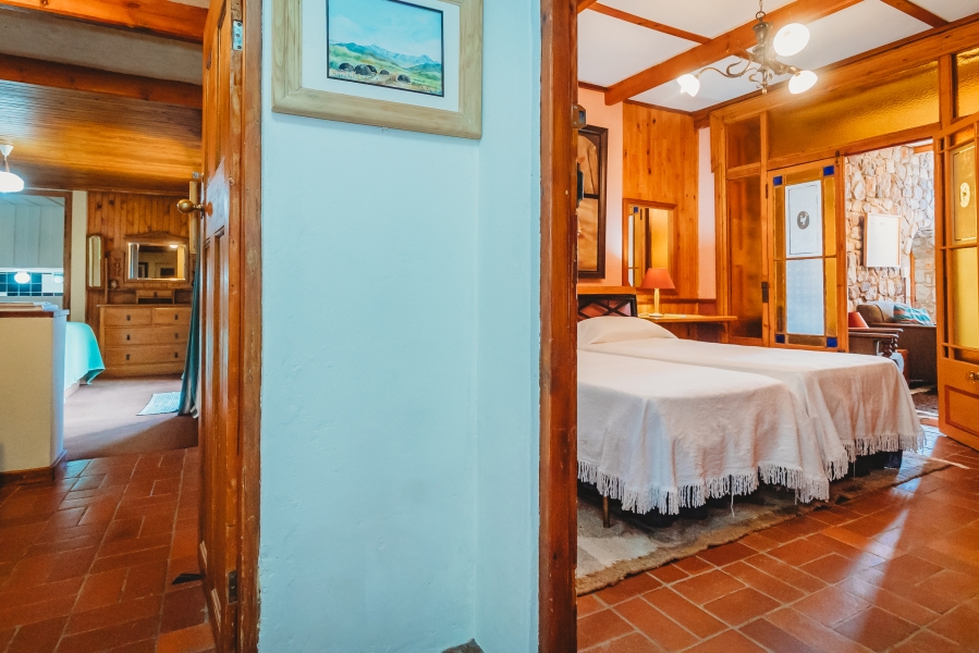 5 Bedroom Property for Sale in De Rust Western Cape